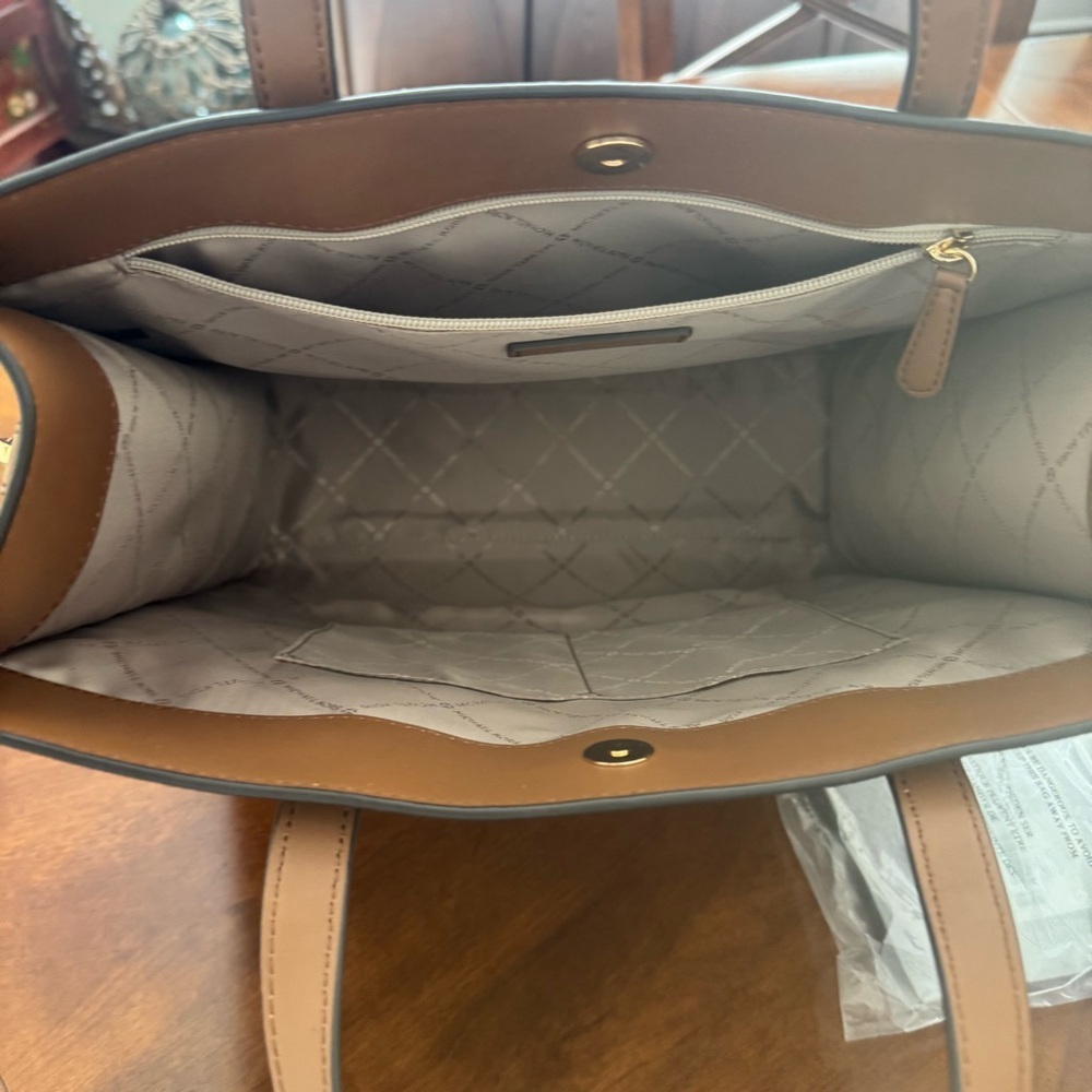 Michael Kors Dark Brown Leather Signature Tote Cross Body Option - Picture 5 of 7